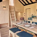 Hutstuf The Eagle & Private Outdoor لاروش ان اردين