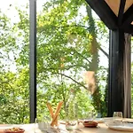 Hutstuf The Eagle & Private Outdoor بيت للعطل