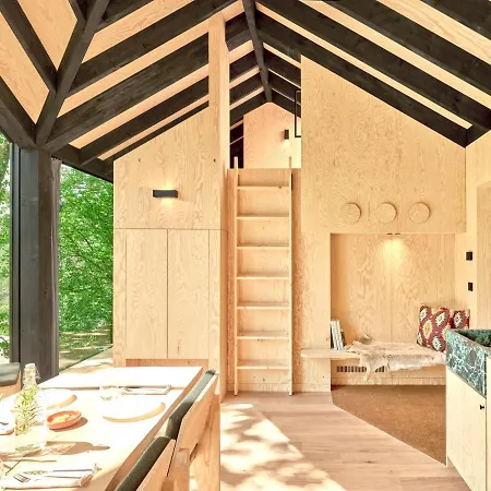 Hutstuf The Eagle & Private Outdoor Holiday home La Roche-en-Ardenne