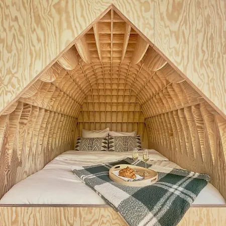 Hutstuf The Eagle & Private Outdoor