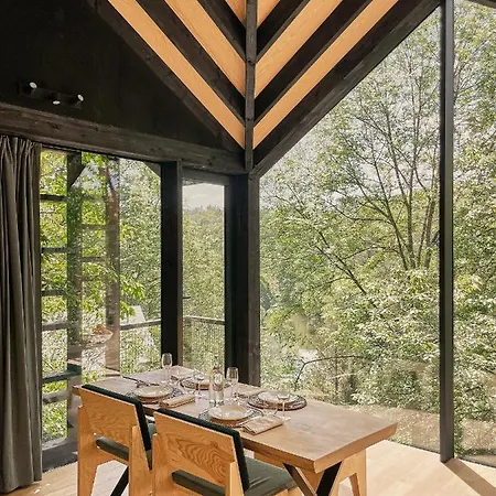 Hutstuf The Eagle & Private Outdoor Holiday home La Roche-en-Ardenne
