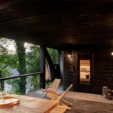 Hutstuf The Eagle & Private Outdoor