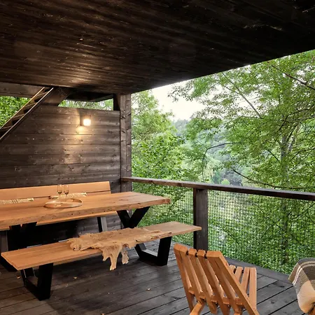 Holiday home Hutstuf The Eagle & Private Outdoor *