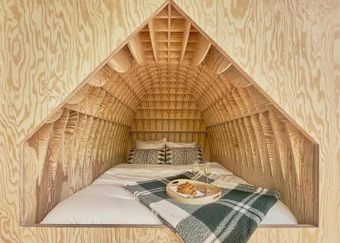 Hutstuf The Eagle & Private Outdoor