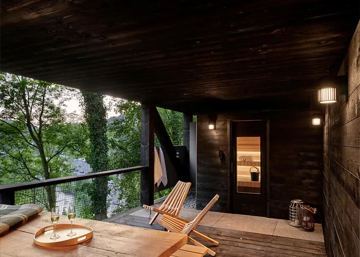 Hutstuf The Eagle & Private Outdoor